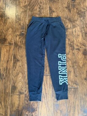 PINK Victoria's Secret black Jogger Sweatpants with white Logo, size XS